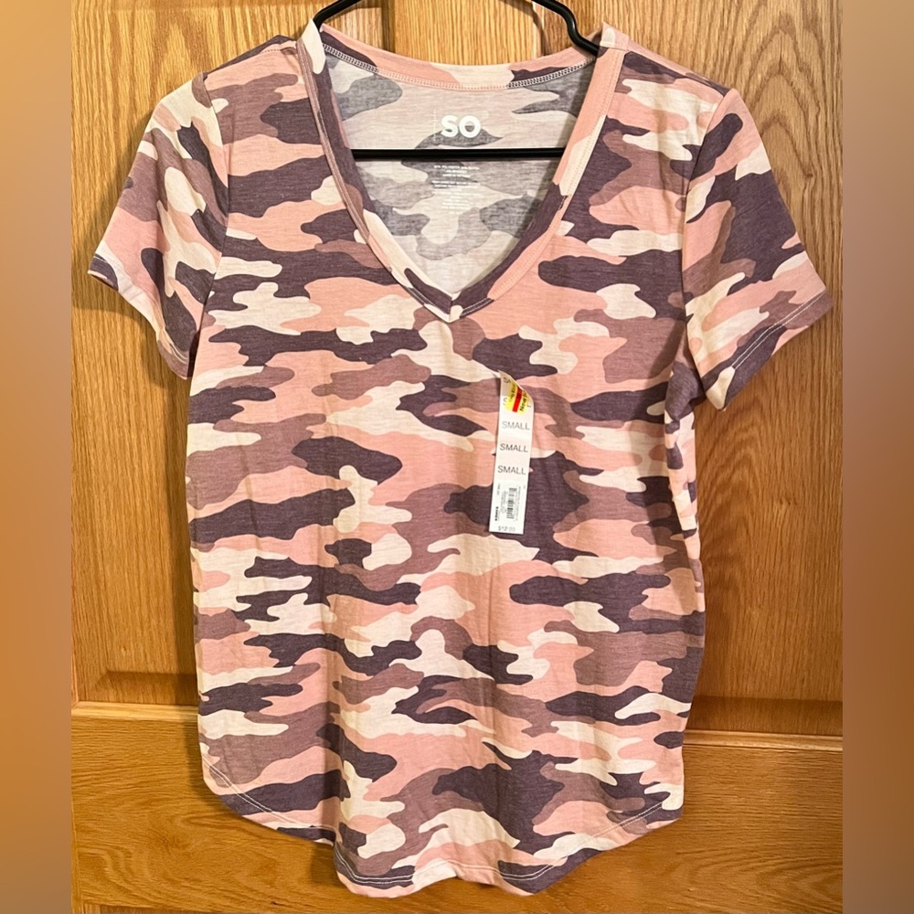 Lot of 2. SO v-neck t-shirts   Size Small